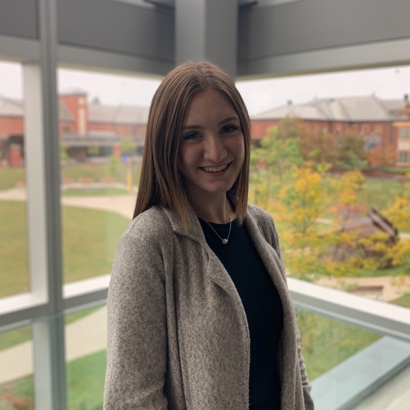 Meet your Posher, Marlee - Picture 1 of 3